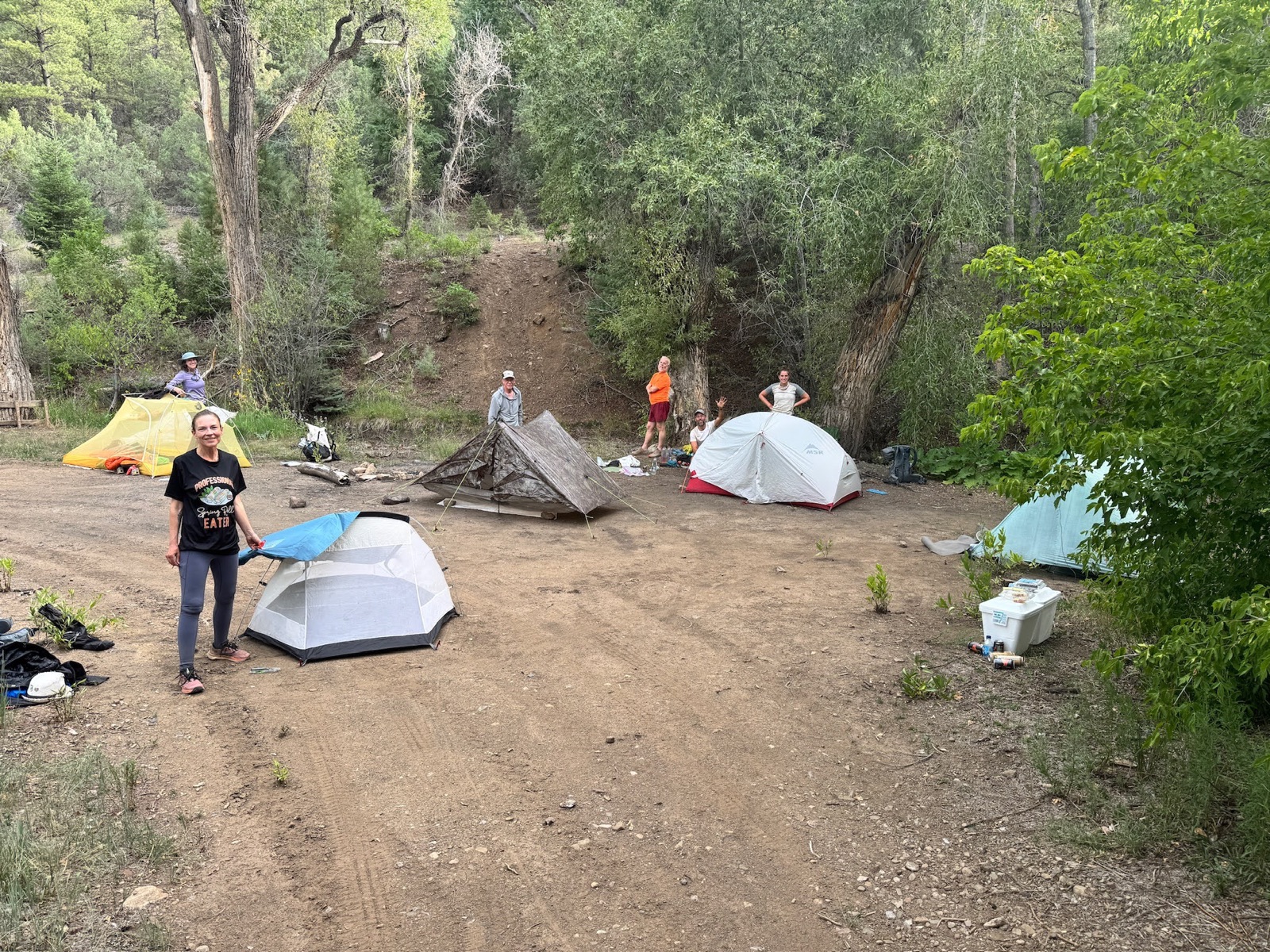 An impromptu trail party near Drake Canyon, courtesy of Cobbler.